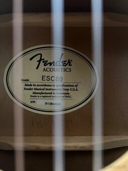 Akustická kytara Fender. - 3