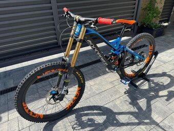 Carbon sjezd bike DH kolo Mondraker SUMMUM karbon Fox40 DHX2 - 3