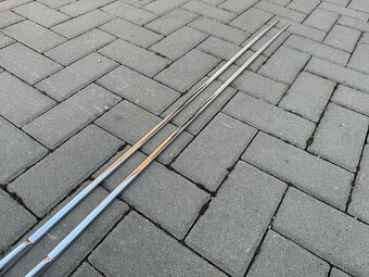 Volha Gaz 21, nové přední lišty ploutve předních blatníků - 3