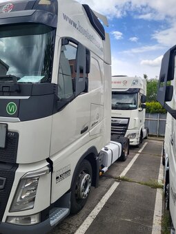 Prodám tahač Volvo FH 460 lowdeck r.v 11/2015 najeto 946000K - 3