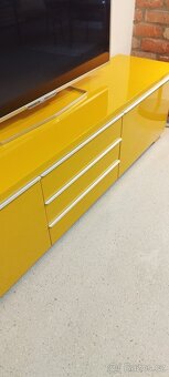 tv stolek IKEA BESTA - 3