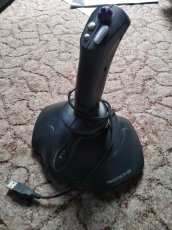 Joystick Trust Predator TH 400 USB - 3