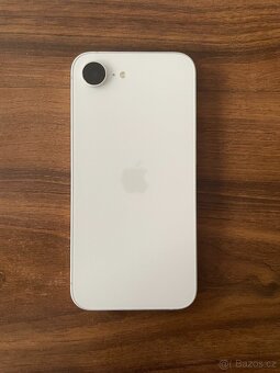 iPhone 16e (128gb, baterie 100%) - 3