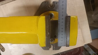 Otočný strojní svěrák - 3