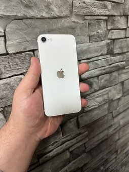 iPhone Se 2020 Top stav - 3