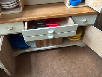 Prodám pokojíček pro panenky - kuchyňka a ložnice - 3