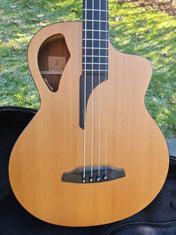 Elektroakustická baskytara FURCH s gigbagem Furch - 3