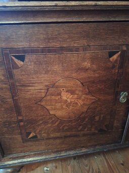 Starožitná vitrína - 3