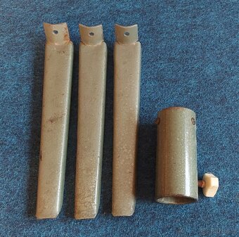 Rozkládací ocelový stojánek na vánoční stromek - 3