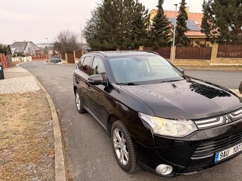 Mitsubishi outlnader - 3