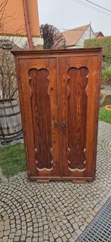 Staré skříně truhly - 3