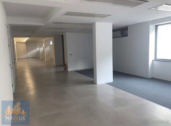 Pronájem nebytových prostor (321 m2), AERO HOUSE, Praha 8 - - 3