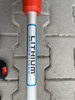 Křovinořez AKU Black & Decker GLC1823L20 1x 2 Ah - 3
