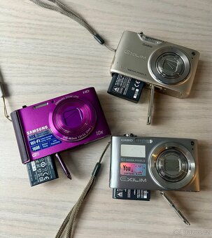 Sada 3 kompaktních fotoaparátů – 1200 Kč za vše - 3