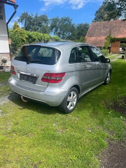 Mercedes B 200 cdi manuál - 3