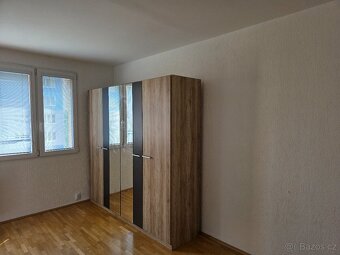 Kompletní sestava nábytku do ložnice a předsíně – moderní de - 3