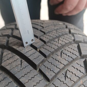 Pneumatiky celoroční 185/60R15 - 3