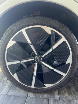 Kola Audi Q4 e-tron - 3