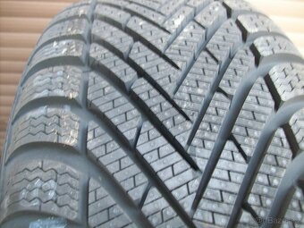 4x Pirelli Winter Superb 3 Passat B8 215.55.17 98V - 3