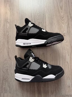 Jordan 4 White Thunder - 3