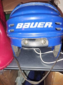 Hokejové vybaveni - 3