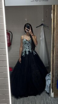 Elegantní plesové šaty - 3