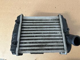 Audi A4 B6 B7 intercooler 2.5TDi levá strana - 3