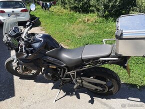 Rozpredám Triumph Tiger 800 XC, bez ABS - 3