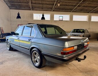 BMW E28 520i - 3