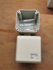 3 fazová zásuvka vestavná pod omítku 400 V 5pól - 3