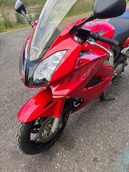 Honda VFR 800 VTEC - 3