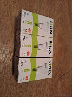 3 kusy - Žárovky LED E14, 8W (55 ekvivalent) - 3