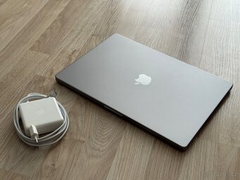 Apple Macbook Pro 16¨ / M1 Pro / 16Gb / 512Gb SSD - 3