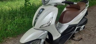 Piaggio Beverly 300 - 3