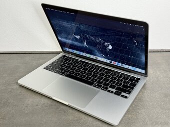 MacBook Pro 13'' 2020 / M1 / 16GB / 512GB SSD / Silver - - 3