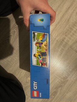 Prodávám Lego city 60283 - 3