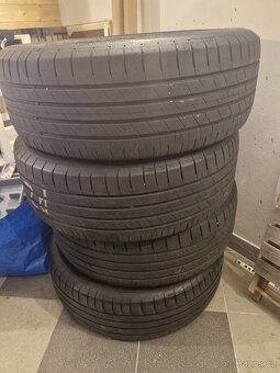 Goodyear letní 215/55r18 - 3