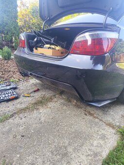 BMW e60 zadní difuzor - 3