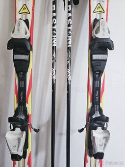 dětský lyžařský set – lyže 137 cm, hůlky 110 cm, lyžáky 305 - 3