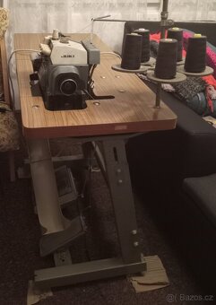 Průmyslový overlock - 3