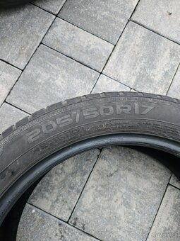 Prodám 4 kusy pneu Nokian WR Snowproof 205/50 R17 - 3