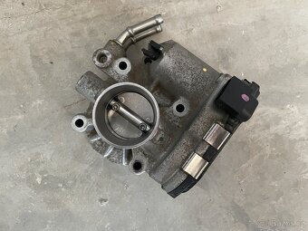 Škrticí klapka - Toyota Yaris 2 ID:175 - 3