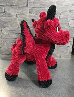 Ručně háčkovaný drak. - 3