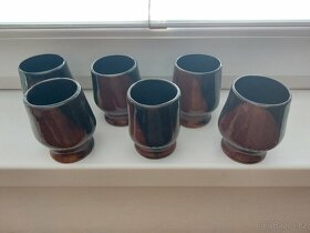 sada 6 hnědých keramických pohárků (retro) - 3