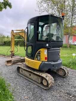 Komatsu PC 27MR2 - 3