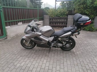 Honda VFR 800 - 3