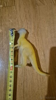 Figurka dinosaura - 3