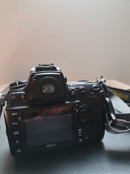 Nikon D700 + Sigma 18-50 mm - 3