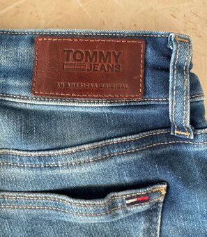 Dámské džínové kraťasy Tommy Jeans - 3