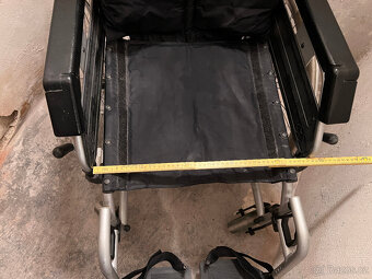 Mechanický invalidní vozík - 3